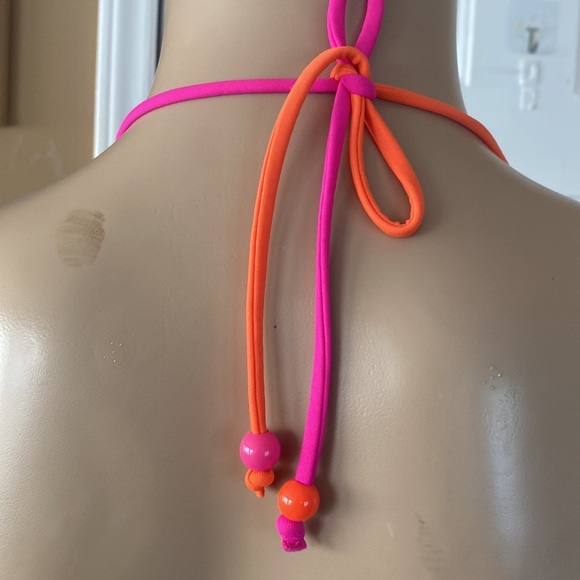 Victoria’s Secret NWOT swim top - Picture 4 of 6